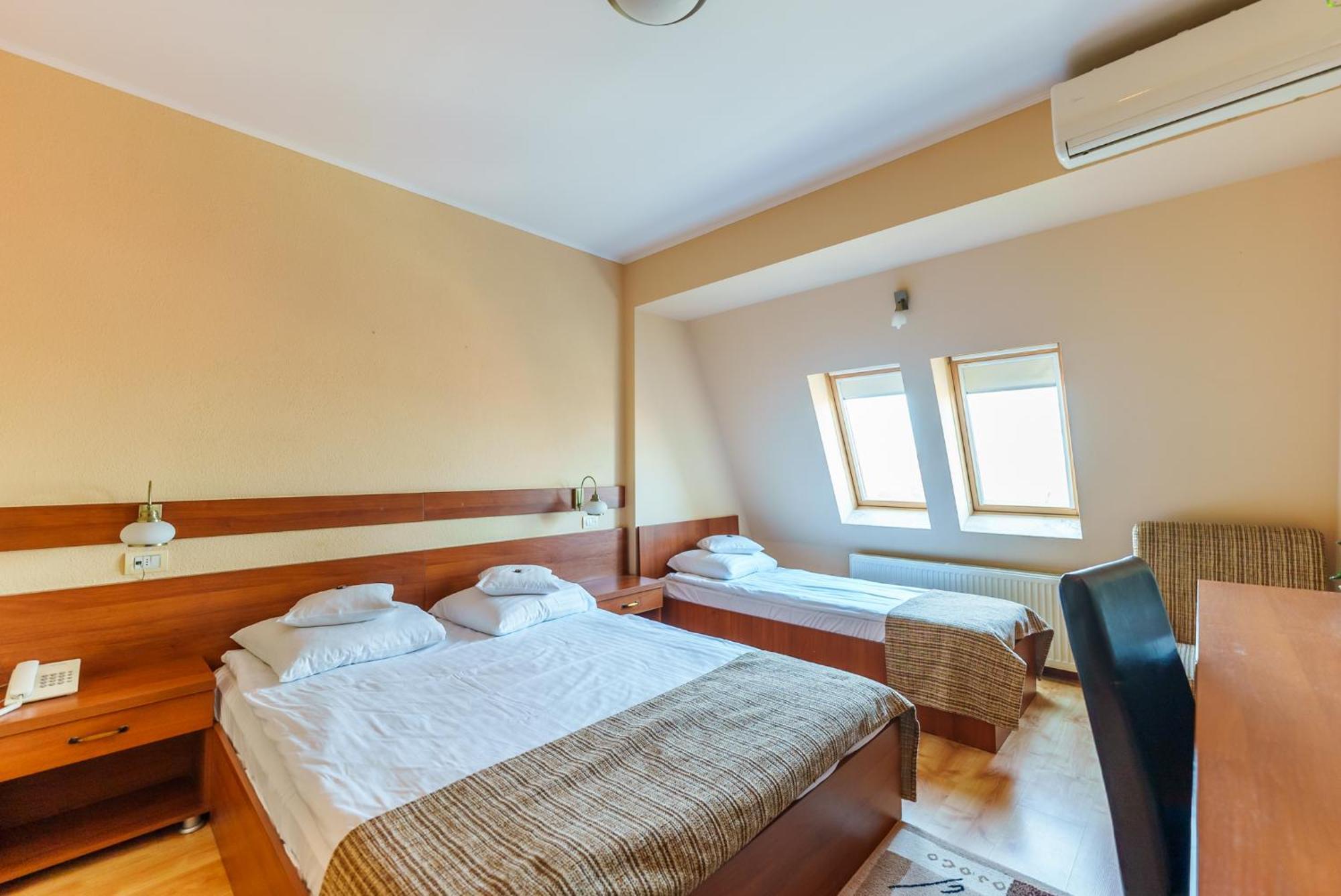 Hotel Crisana אראד מראה חיצוני תמונה