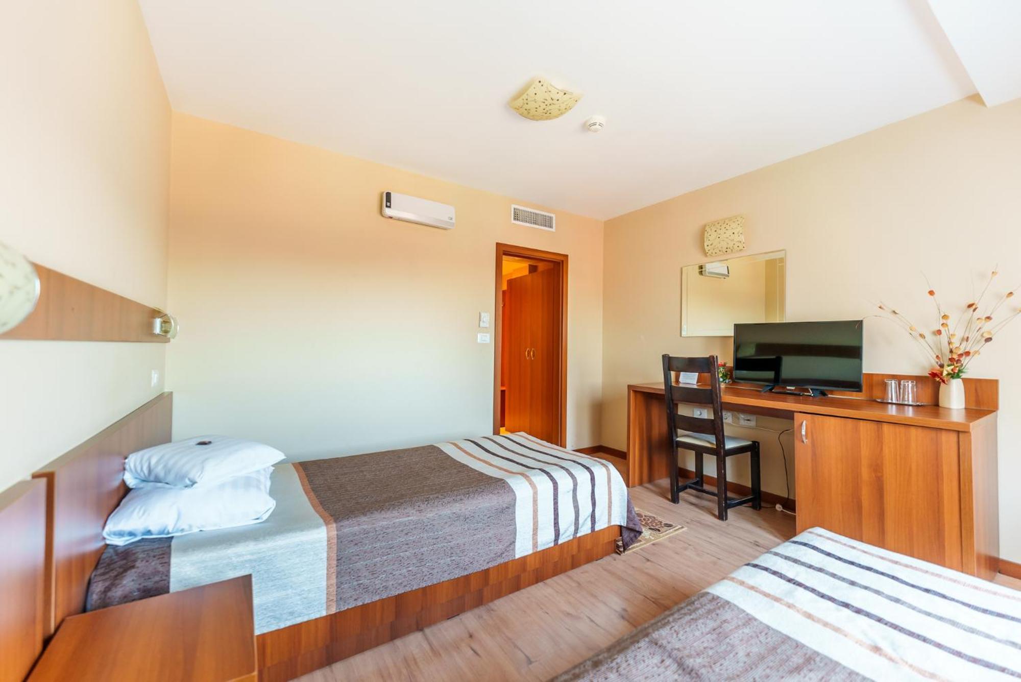 Hotel Crisana אראד מראה חיצוני תמונה