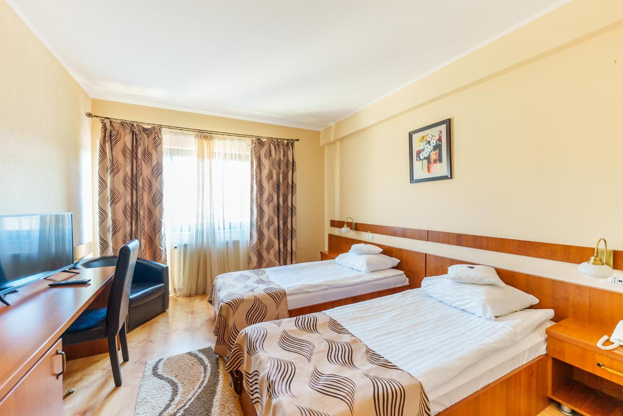 Hotel Crisana אראד מראה חיצוני תמונה