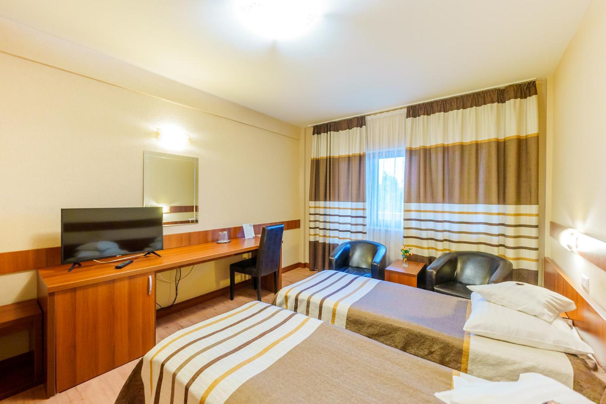 Hotel Crisana אראד מראה חיצוני תמונה