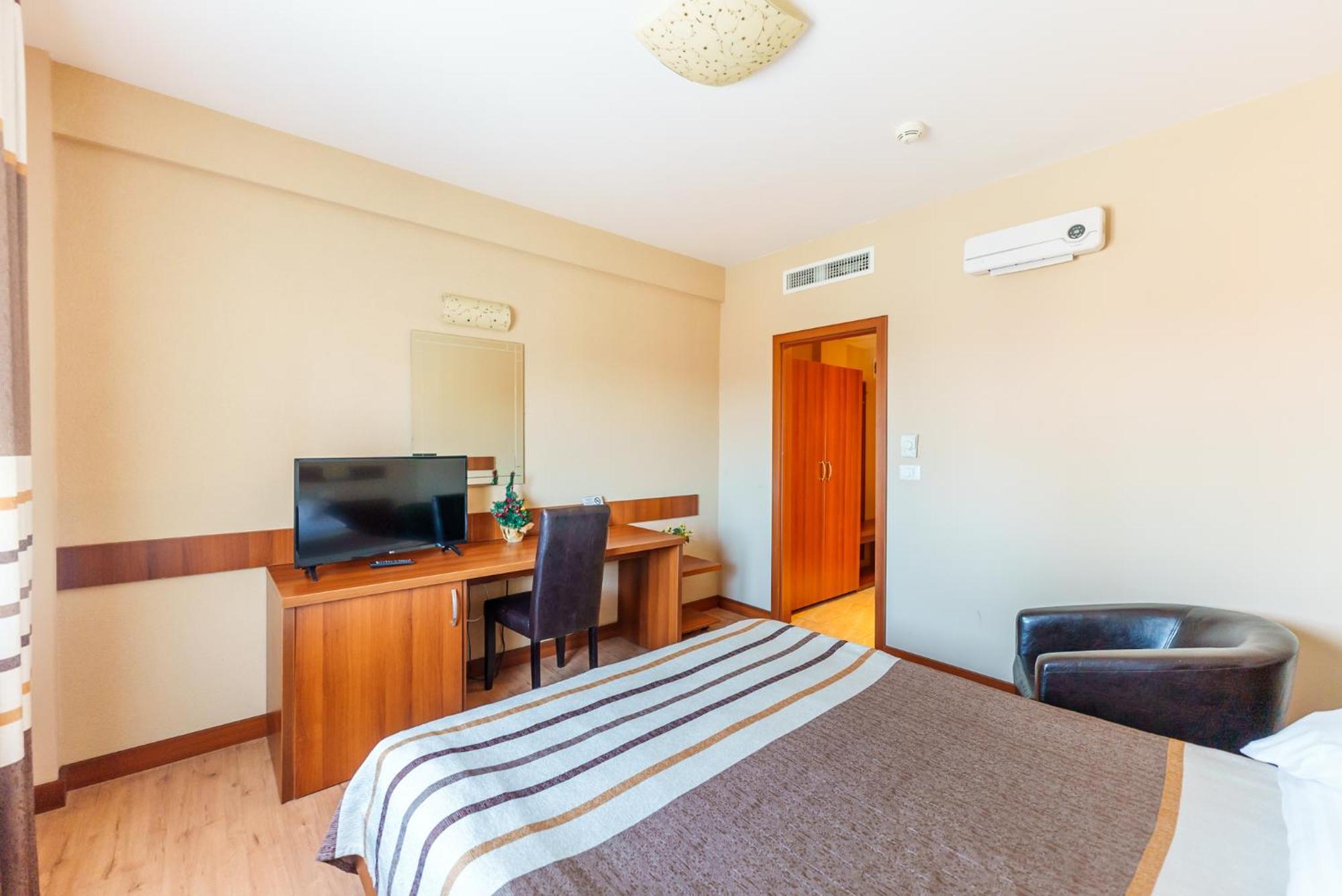 Hotel Crisana אראד מראה חיצוני תמונה