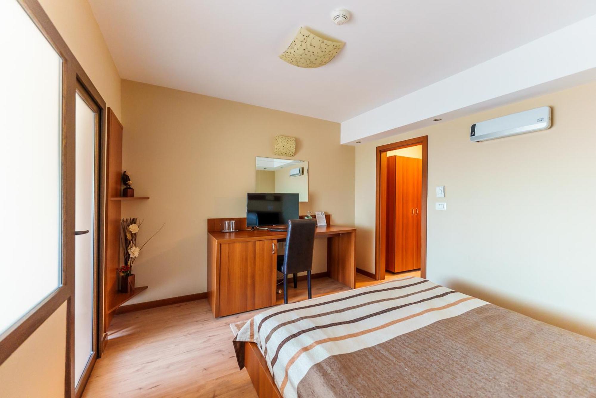 Hotel Crisana אראד מראה חיצוני תמונה