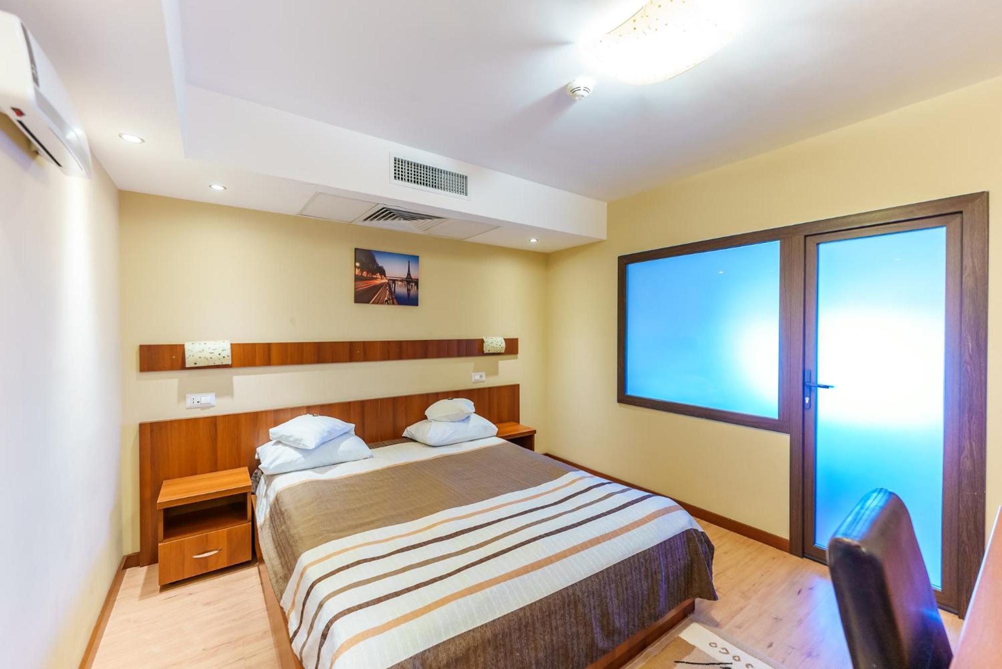 Hotel Crisana אראד מראה חיצוני תמונה