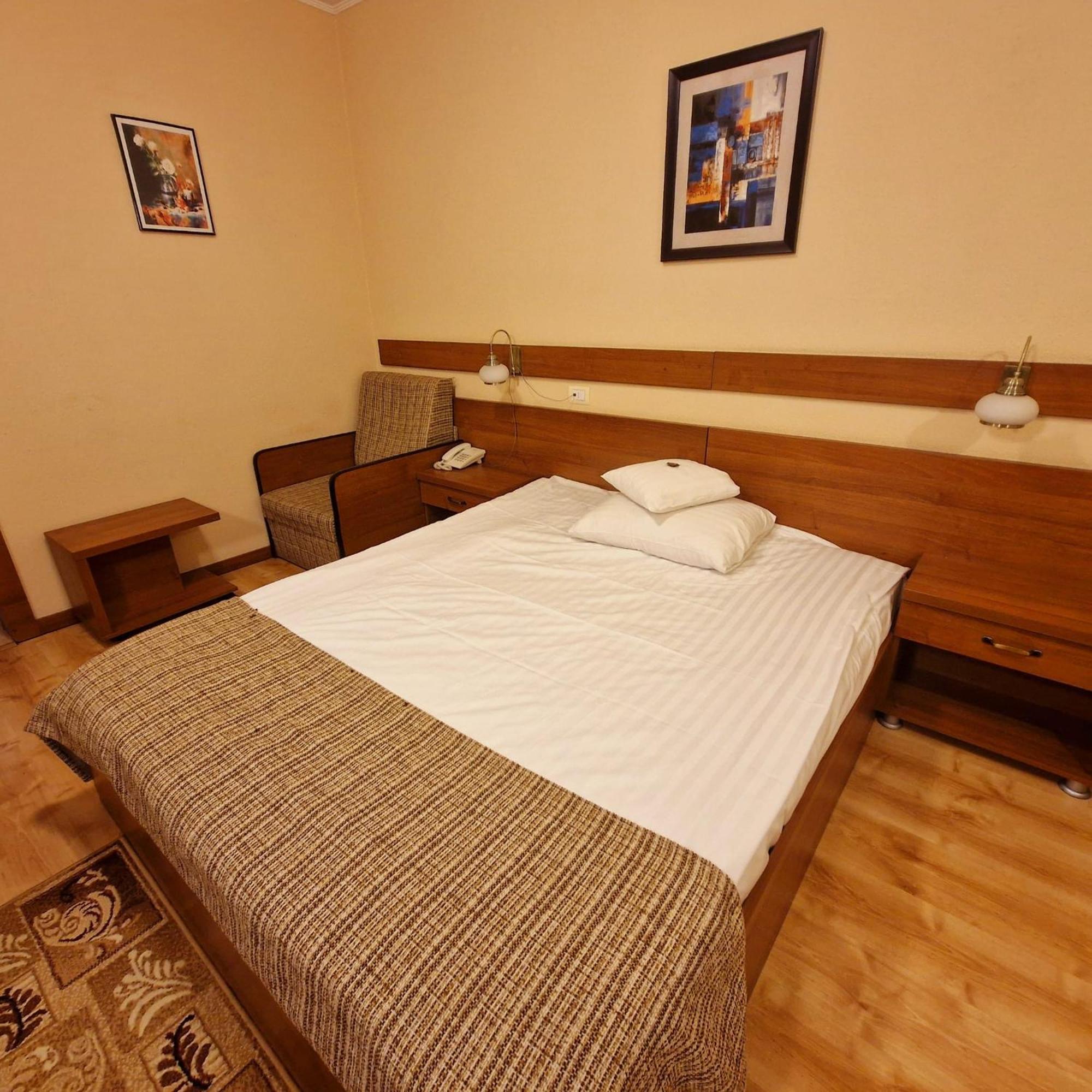 Hotel Crisana אראד מראה חיצוני תמונה
